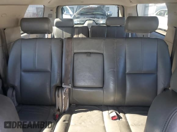 ✅ 2007 GMC Yukon XL SLT • VIN: 1GKFC16J97R184372 • Lot: 85392585. Listed on Copart with 209,192 mi. Free auction sales archive from the USA and detailed vehicle history report at DreamBid. Image 10.