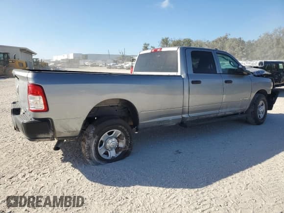 ✅ 2021 Ram 3500 Tradesman • VIN: 3C63R3GJ8MG665725 • Lot: 78316604. Wystawiony na Copart z przebiegiem 27 004 mil. Bezpłatny archiwum sprzedaży aukcyjnych z USA i szczegółowy raport historii pojazdu na DreamBid. Zdjęcie 3.