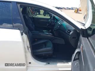 ✅ 2015 Maserati Ghibli S Q4 • VIN: ZAM57RTA6F1138201 • Lot: 43266970. Wystawiony na IAAI z przebiegiem 76 412 mil. Bezpłatny archiwum sprzedaży aukcyjnych z USA i szczegółowy raport historii pojazdu na DreamBid. Zdjęcie 5.