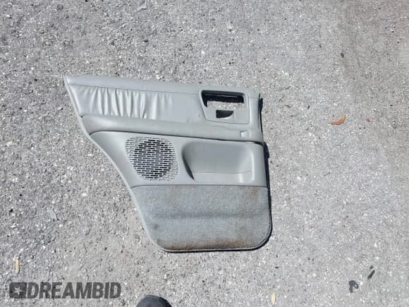 ✅ 1997 Chevrolet Blazer LS • VIN: 1GNDT13W0V2175348 • Lot: 41773422. Wystawiony na IAAI z przebiegiem 247 972 mil. Bezpłatny archiwum sprzedaży aukcyjnych z USA i szczegółowy raport historii pojazdu na DreamBid. Zdjęcie 12.