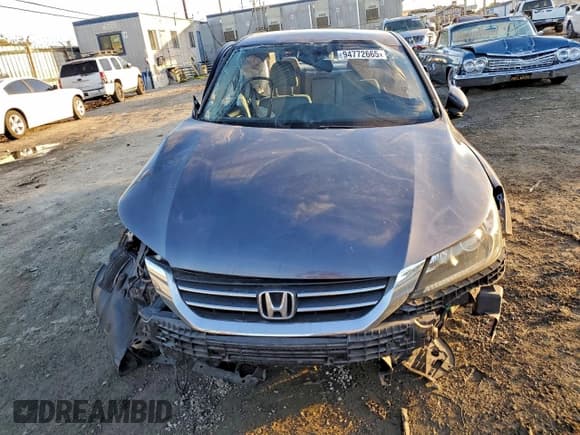 ✅ 2014 Honda Accord LX • VIN: 1HGCR2F33EA265742 • Лот: 94772665. Опубликован ранее на Copart с пробегом 79 518 миль. Бесплатный доступ к архиву аукционных продаж из США и подробный отчёт об истории автомобиля на DreamBid. Изображение 5.