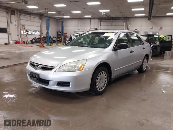 ✅ 2006 Honda Accord VP • VIN: 1HGCM56106A050917 • Lot: 43287915. Listed on IAAI with 124,268 mi. Free auction sales archive from the USA and detailed vehicle history report at DreamBid. Image 18.