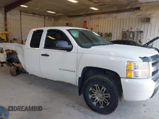 ✅ 2009 Chevrolet Silverado 1500 LS • VIN: 1GCEK19C79Z137965 • Lot: 42782170. Listed on IAAI with 238,130 mi. Free auction sales archive from the USA and detailed vehicle history report at DreamBid. Image 1.