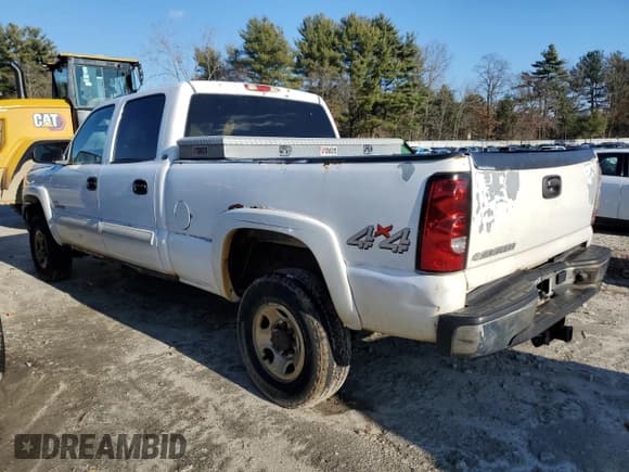 ✅ 2006 Chevrolet Silverado 2500HD LT1 • VIN: 1GCHK23D16F196835 • Lot: 42248305. Wystawiony na Copart z przebiegiem 309 447 mil. Bezpłatny archiwum sprzedaży aukcyjnych z USA i szczegółowy raport historii pojazdu na DreamBid. Zdjęcie 2.