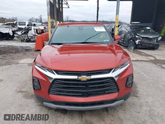 2021 Chevrolet Blazer LT z VIN 3GNKBHR4XMS567457, wystawiony jako IAAI lot #41133024 z przebiegiem 48 422 mil mil oraz . Historia ofert i sprzedaży dostępna na DreamBid. Obrazek 12.