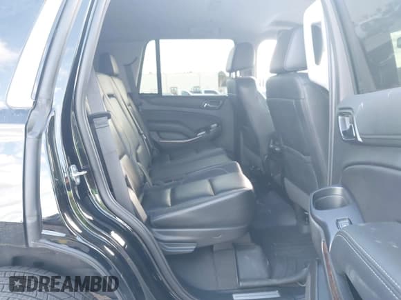 ✅ 2019 Chevrolet Tahoe LT • VIN: 1GNSKBKC4KR272918 • Lot: 41322220. Listed on IAAI with 186,883 mi. Free auction sales archive from the USA and detailed vehicle history report at DreamBid. Image 8.
