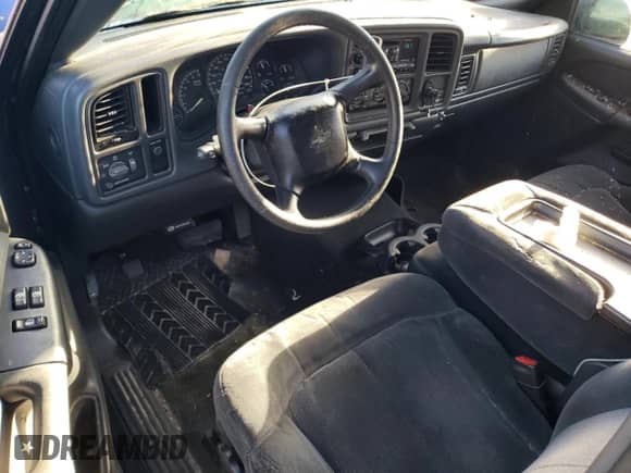 2001 Chevrolet Silverado 1500 LT z VIN 1GCEC19T11Z180375, wystawiony jako Copart lot #84170524 z przebiegiem 180 728 mil mil oraz Szkoda całkowita • Salvage title. Historia ofert i sprzedaży dostępna na DreamBid. Obrazek 8.