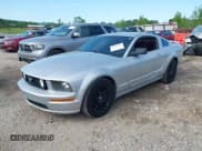 ✅ 2005 Ford Mustang GT Deluxe • VIN: 1ZVFT82H555245659 • Lot: 42318112. Listed on IAAI with 162,749 mi. Free auction sales archive from the USA and detailed vehicle history report at DreamBid. Image 2.