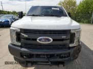 ✅ 2017 Ford F-350 Platinum • VIN: 1FT8W3B66HEB70141 • Lot: 56135745. Listed on Copart with Not provided. Free auction sales archive from the USA and detailed vehicle history report at DreamBid. Image 5.