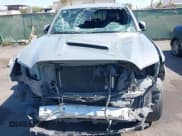 ✅ 2020 Toyota Tacoma SR5 • VIN: 3TMAZ5CN4LM137958 • Lot: 42486157. Wystawiony na IAAI z przebiegiem 100 028 mil. Bezpłatny archiwum sprzedaży aukcyjnych z USA i szczegółowy raport historii pojazdu na DreamBid. Zdjęcie 13.