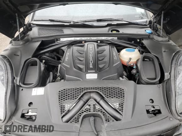 ✅ 2015 Porsche Macan Turbo • VIN: WP1AF2A5XFLB93322 • Lot: 53102975. Listed on Copart with 130,515 mi. Free auction sales archive from the USA and detailed vehicle history report at DreamBid. Image 13.