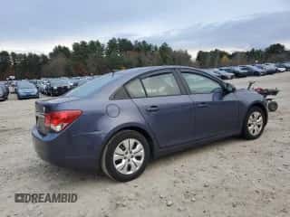 2014 Chevrolet Cruze LS z VIN 1G1PA5SG3E7205435, wystawiony jako Copart lot #91426375 z przebiegiem 123 215 mil mil oraz Czysty tytuł • Clean title. Historia ofert i sprzedaży dostępna na DreamBid. Obrazek 3.