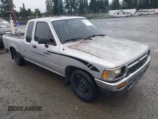 ✅ 1992 Toyota Pickup • VIN: JT4VN93D5N5033001 • Lot: 43922902. Listed on IAAI with 179,974 mi. Free auction sales archive from the USA and detailed vehicle history report at DreamBid. Image 1.