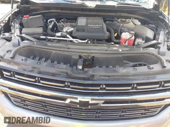 ✅ 2022 Chevrolet Suburban • VIN: 1GNSCEKT2NR124124 • Lot: 42671471. Wystawiony na IAAI z przebiegiem Nie podano. Bezpłatny archiwum sprzedaży aukcyjnych z USA i szczegółowy raport historii pojazdu na DreamBid. Zdjęcie 10.