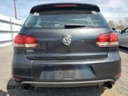 ✅ 2013 Volkswagen Golf GTI Wolfsburg Edition • VIN: WVWHV7AJ2DW126514 • Lot: 48754075. Wystawiony na Copart z przebiegiem 236 598 mil. Bezpłatny archiwum sprzedaży aukcyjnych z USA i szczegółowy raport historii pojazdu na DreamBid. Zdjęcie 6.