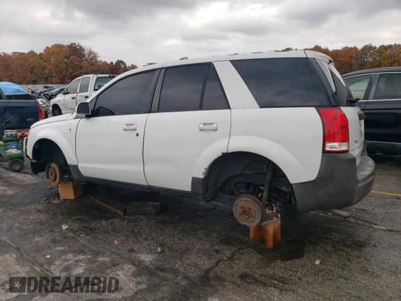 ✅ 2005 Saturn VUE • VIN: 5GZCZ634X5S830970 • Lot: 77428814. Wystawiony na Copart z przebiegiem 247 436 mil. Bezpłatny archiwum sprzedaży aukcyjnych z USA i szczegółowy raport historii pojazdu na DreamBid. Zdjęcie 2.