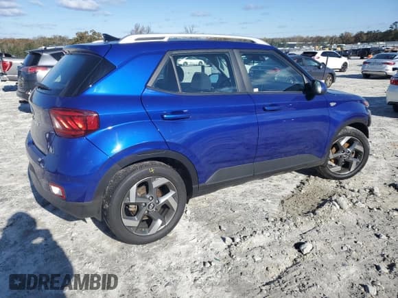 ✅ 2022 Hyundai Venue SEL • VIN: KMHRC8A34NU143177 • Lot: 81644584. Listed on Copart with 43,434 mi. Free auction sales archive from the USA and detailed vehicle history report at DreamBid. Image 3.