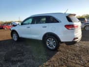 ✅ 2016 Kia Sorento LX • VIN: 5XYPGDA56GG159427 • Лот: 89630365. Опубликован ранее на Copart с пробегом 152 908 миль. Бесплатный доступ к архиву аукционных продаж из США и подробный отчёт об истории автомобиля на DreamBid. Изображение 2.