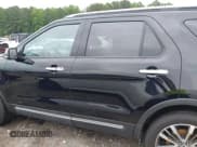 ✅ 2018 Ford Explorer Platinum • VIN: 1FM5K8HT6JGC53261 • Lot: 42423105. Wystawiony na IAAI z przebiegiem 76 694 mil. Bezpłatny archiwum sprzedaży aukcyjnych z USA i szczegółowy raport historii pojazdu na DreamBid. Zdjęcie 14.