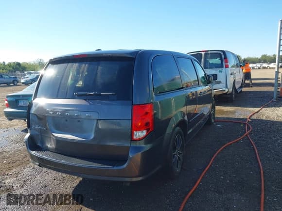 ✅ 2017 Dodge Grand Caravan SE • VIN: 2C4RDGBG9HR568358 • Lot: 43417063. Wystawiony na IAAI z przebiegiem 202 423 mil. Bezpłatny archiwum sprzedaży aukcyjnych z USA i szczegółowy raport historii pojazdu na DreamBid. Zdjęcie 4.