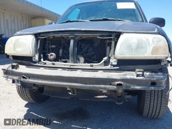 ✅ 2002 Suzuki XL7 Standard • VIN: JS3TX92V124122384 • Лот: 42709086. Опубликован ранее на IAAI с пробегом 196 311 миль. Бесплатный доступ к архиву аукционных продаж из США и подробный отчёт об истории автомобиля на DreamBid. Изображение 6.