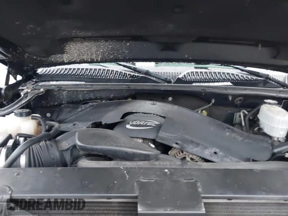 ✅ 2006 Chevrolet Silverado 2500HD LT3 • VIN: 1GCHK23U96F135779 • Lot: 43832475. Wystawiony na IAAI z przebiegiem Nie podano. Bezpłatny archiwum sprzedaży aukcyjnych z USA i szczegółowy raport historii pojazdu na DreamBid. Zdjęcie 10.