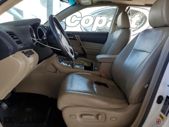 ✅ 2013 Toyota Highlander Limited • VIN: 5TDDK3EH8DS276974 • Lot: 90947425. Wystawiony na Copart z przebiegiem 140 008 mil. Bezpłatny archiwum sprzedaży aukcyjnych z USA i szczegółowy raport historii pojazdu na DreamBid. Zdjęcie 7.