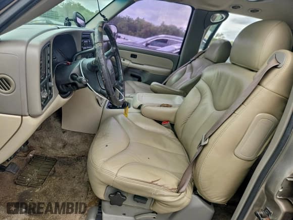 ✅ 2001 GMC Yukon XL SLT • VIN: 3GKFK16T31G167871 • Lot: 95239915. Listed on Copart with Not provided. Free auction sales archive from the USA and detailed vehicle history report at DreamBid. Image 7.