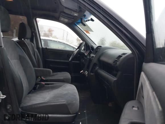 ✅ 2002 Honda CR-V EX • VIN: JHLRD78822C075902 • Лот: 43637614. Опубликован ранее на IAAI с пробегом 161 396 миль. Бесплатный доступ к архиву аукционных продаж из США и подробный отчёт об истории автомобиля на DreamBid. Изображение 5.