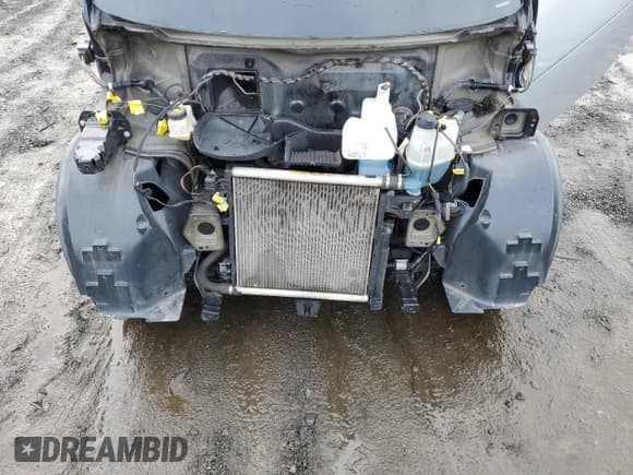 ✅ 2013 Smart fortwo Passion • VIN: WMEEK3BA2DK625180 • Lot: 84905324. Wystawiony na Copart z przebiegiem 53 126 mil. Bezpłatny archiwum sprzedaży aukcyjnych z USA i szczegółowy raport historii pojazdu na DreamBid. Zdjęcie 11.