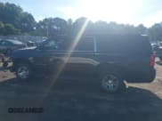 ✅ 2020 Chevrolet Suburban LT • VIN: 1GNSCHKC7LR304326 • Lot: 42840249. Wystawiony na IAAI z przebiegiem 249 916 mil. Bezpłatny archiwum sprzedaży aukcyjnych z USA i szczegółowy raport historii pojazdu na DreamBid. Zdjęcie 15.