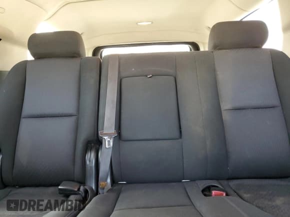 ✅ 2010 Chevrolet Suburban LS • VIN: 1GNUCHE02AR239103 • Lot: 86162425. Listed on Copart with 188,156 mi. Free auction sales archive from the USA and detailed vehicle history report at DreamBid. Image 10.