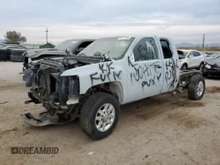 ✅ 2013 Chevrolet Silverado 2500HD Work Truck • VIN: 1GC2CVCG0DZ186503 • Lot: 87411104. Wystawiony na Copart z przebiegiem Nie podano. Bezpłatny archiwum sprzedaży aukcyjnych z USA i szczegółowy raport historii pojazdu na DreamBid. Zdjęcie 1.