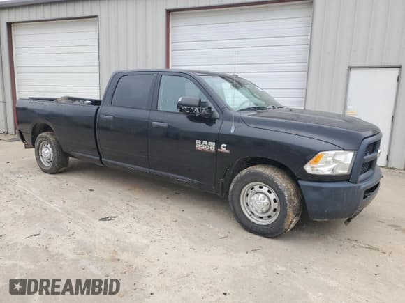 ✅ 2013 Ram 2500 Tradesman • VIN: 3C6UR4HL8DG570138 • Lot: 41533195. Listed on Copart with 224,019 mi. Free auction sales archive from the USA and detailed vehicle history report at DreamBid. Image 4.