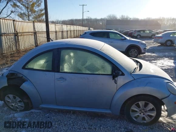 ✅ 2009 Volkswagen Beetle S • VIN: 3VWPW31C99M509969 • Lot: 41410110. Listed on IAAI with 190,473 mi. Free auction sales archive from the USA and detailed vehicle history report at DreamBid. Image 13.