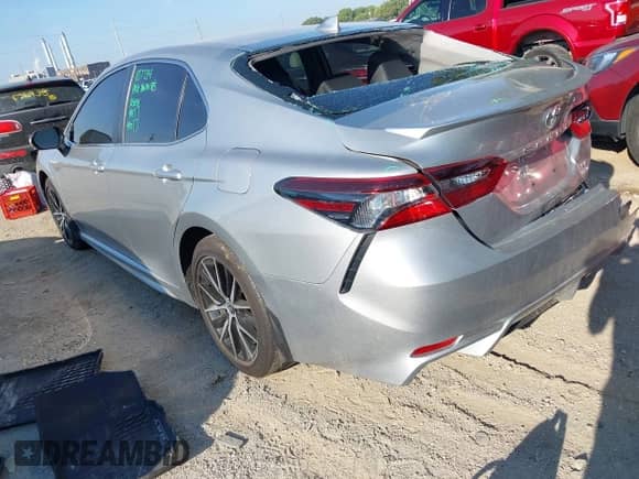 2021 Toyota Camry SE with VIN 4T1T11BK9MU021342, listed as a IAAI auction lot 42947451 with 71,105 mi miles and . Bid and sale history available at DreamBid. Image 3.