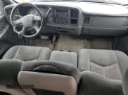 ✅ 2003 Chevrolet Silverado 1500HD LS • VIN: 1GCGK13U63F242001 • Лот: 64639004. Опубликован ранее на Copart с пробегом 165 645 миль. Бесплатный доступ к архиву аукционных продаж из США и подробный отчёт об истории автомобиля на DreamBid. Изображение 8.