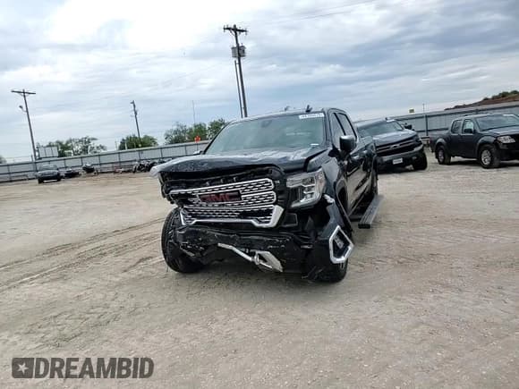 ✅ 2022 GMC Sierra 1500 Denali • VIN: 1GTU9FEL8NZ100654 • Лот: 68399475. Опубликован ранее на Copart с пробегом 56 991 миль. Бесплатный доступ к архиву аукционных продаж из США и подробный отчёт об истории автомобиля на DreamBid. Изображение 13.