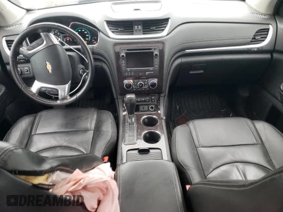 ✅ 2017 Chevrolet Traverse LT • VIN: 1GNKVHKD2HJ168308 • Lot: 50236674. Wystawiony na Copart z przebiegiem 208 107 mil. Bezpłatny archiwum sprzedaży aukcyjnych z USA i szczegółowy raport historii pojazdu na DreamBid. Zdjęcie 8.