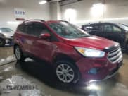 ✅ 2018 Ford Escape SE • VIN: 1FMCU9GD3JUB80336 • Lot: 92598255. Wystawiony na Copart z przebiegiem 42 431 mil. Bezpłatny archiwum sprzedaży aukcyjnych z USA i szczegółowy raport historii pojazdu na DreamBid. Zdjęcie 4.