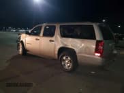 ✅ 2009 Chevrolet Suburban LS • VIN: 1GNFC16J99R188878 • Лот: 81380554. Опубликован ранее на Copart с пробегом 222 975 миль. Бесплатный доступ к архиву аукционных продаж из США и подробный отчёт об истории автомобиля на DreamBid. Изображение 2.