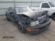 ✅ 1990 Lexus LS • VIN: JT8UF11E2L0037232 • Lot: 78071464. Wystawiony na Copart z przebiegiem 184 853 mil. Bezpłatny archiwum sprzedaży aukcyjnych z USA i szczegółowy raport historii pojazdu na DreamBid. Zdjęcie 4.