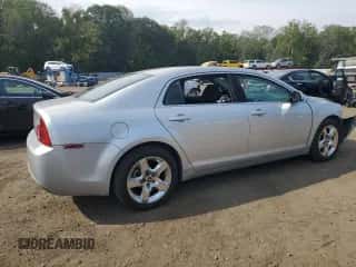 2010 Chevrolet Malibu 1LT z VIN 1G1ZC5EB0AF241943, wystawiony jako Copart lot #83799195 z przebiegiem 83 137 mil mil oraz Szkoda całkowita • Salvage title. Historia ofert i sprzedaży dostępna na DreamBid. Obrazek 3.