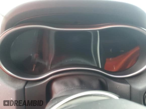 ✅ 2020 Dodge Durango Pursuit • VIN: 1C4SDJFTXLC368323 • Lot: 82037885. Wystawiony na Copart z przebiegiem Nie podano. Bezpłatny archiwum sprzedaży aukcyjnych z USA i szczegółowy raport historii pojazdu na DreamBid. Zdjęcie 9.