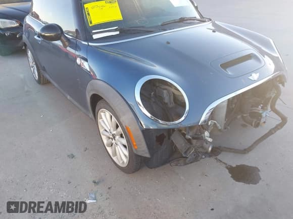 ✅ 2011 MINI Hardtop S • VIN: WMWSV3C51BTY21836 • Lot: 43622232. Listed on IAAI with 124,657 mi. Free auction sales archive from the USA and detailed vehicle history report at DreamBid. Image 6.