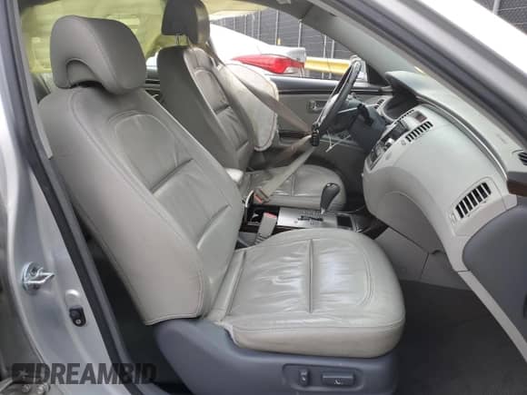 2009 Hyundai Azera Limited с VIN KMHFC46F99A343316, выставлен на аукционе Copart как лот 47958075 с пробегом 163 668 миль миль и На запчасти • Non repairable. История ставок и продаж доступна на DreamBid. Изображение 7.