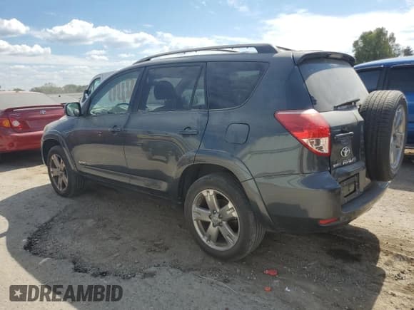 ✅ 2008 Toyota RAV4 Sport • VIN: JTMZK32V486015086 • Lot: 81894115. Listed on Copart with 104,282 mi. Free auction sales archive from the USA and detailed vehicle history report at DreamBid. Image 2.