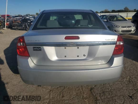 2004 Chevrolet Malibu LS z VIN 1G1ZT54824F240660, wystawiony jako Copart lot #77436794 z przebiegiem 191 987 mil mil oraz Szkoda całkowita • Salvage title. Historia ofert i sprzedaży dostępna na DreamBid. Obrazek 6.