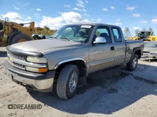 ✅ 2002 Chevrolet Silverado 1500 • VIN: 2GCEK19V321235830 • Лот: 76747374. Опубликован ранее на Copart с пробегом 148 500 миль. Бесплатный доступ к архиву аукционных продаж из США и подробный отчёт об истории автомобиля на DreamBid. Изображение 1.