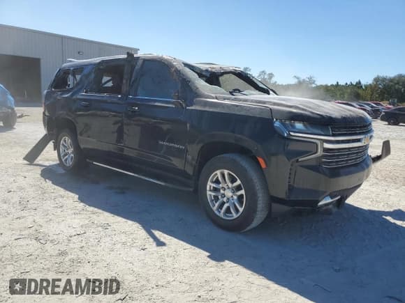 ✅ 2021 Chevrolet Suburban LT • VIN: 1GNSCCKD6MR262776 • Lot: 76520934. Wystawiony na Copart z przebiegiem Nie podano. Bezpłatny archiwum sprzedaży aukcyjnych z USA i szczegółowy raport historii pojazdu na DreamBid. Zdjęcie 4.